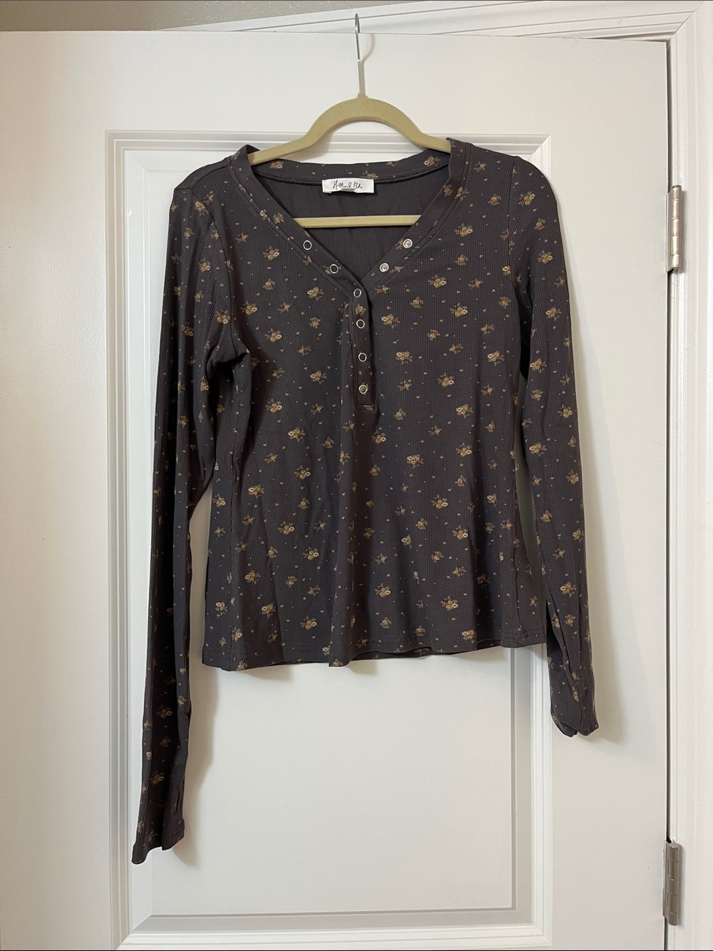 Long Sleeve Floral Henley Tee in Dark Brown